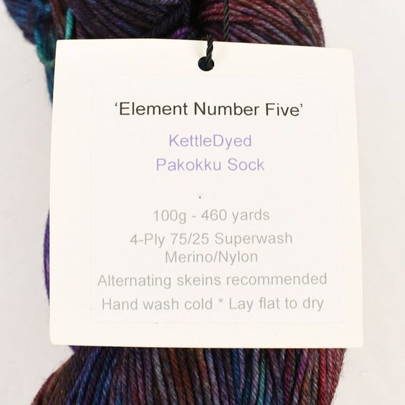 In The Whirled Pakokku Sock Yarn SW Merino Nylon 460 Yds Element Number Five - Picture 3 of 3